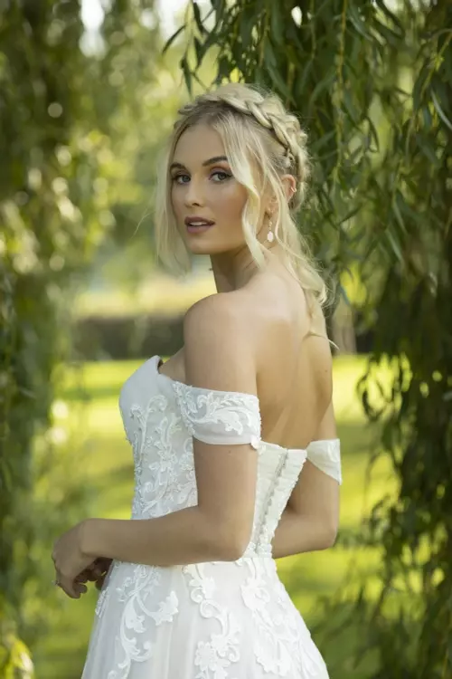 Flynn skye wedding dress online